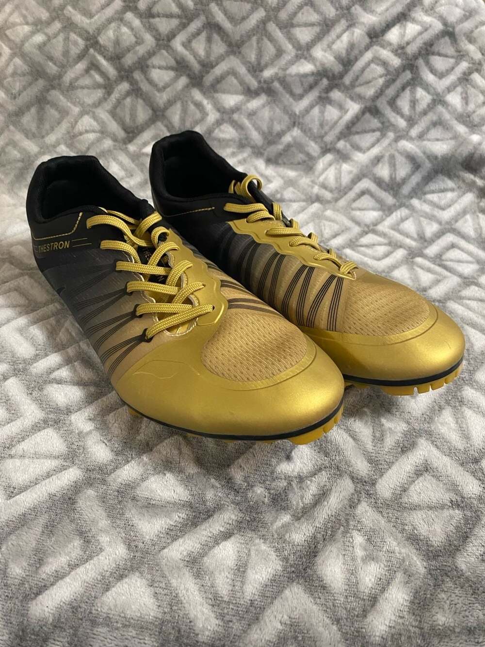 Thestron Track Shoes Gold Black